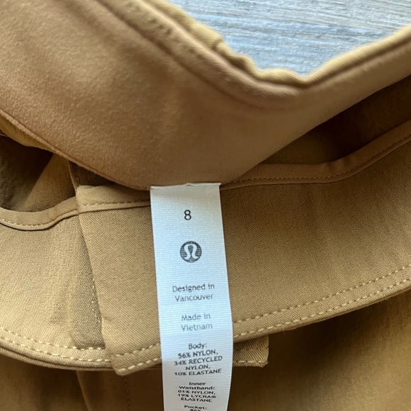 Lululemon Cargo Shorts 4” - Picture 3 of 4
